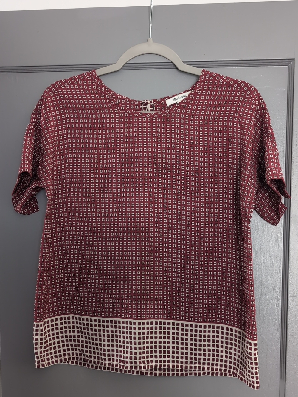 Madewell Burgundy Geometric Short Sleeve Blouse with Contrast Hem 100% Silk - XS